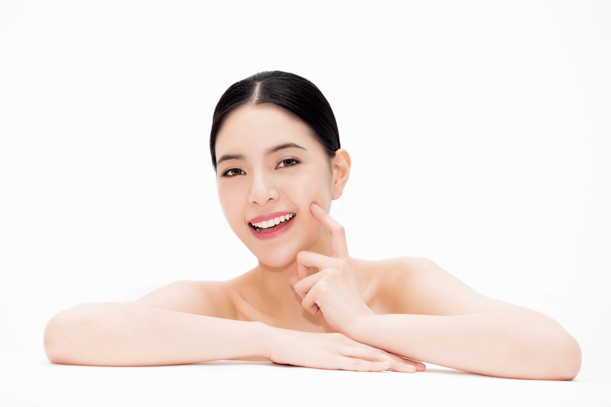 Clienta en cabina de Sakura Estética Avanzada